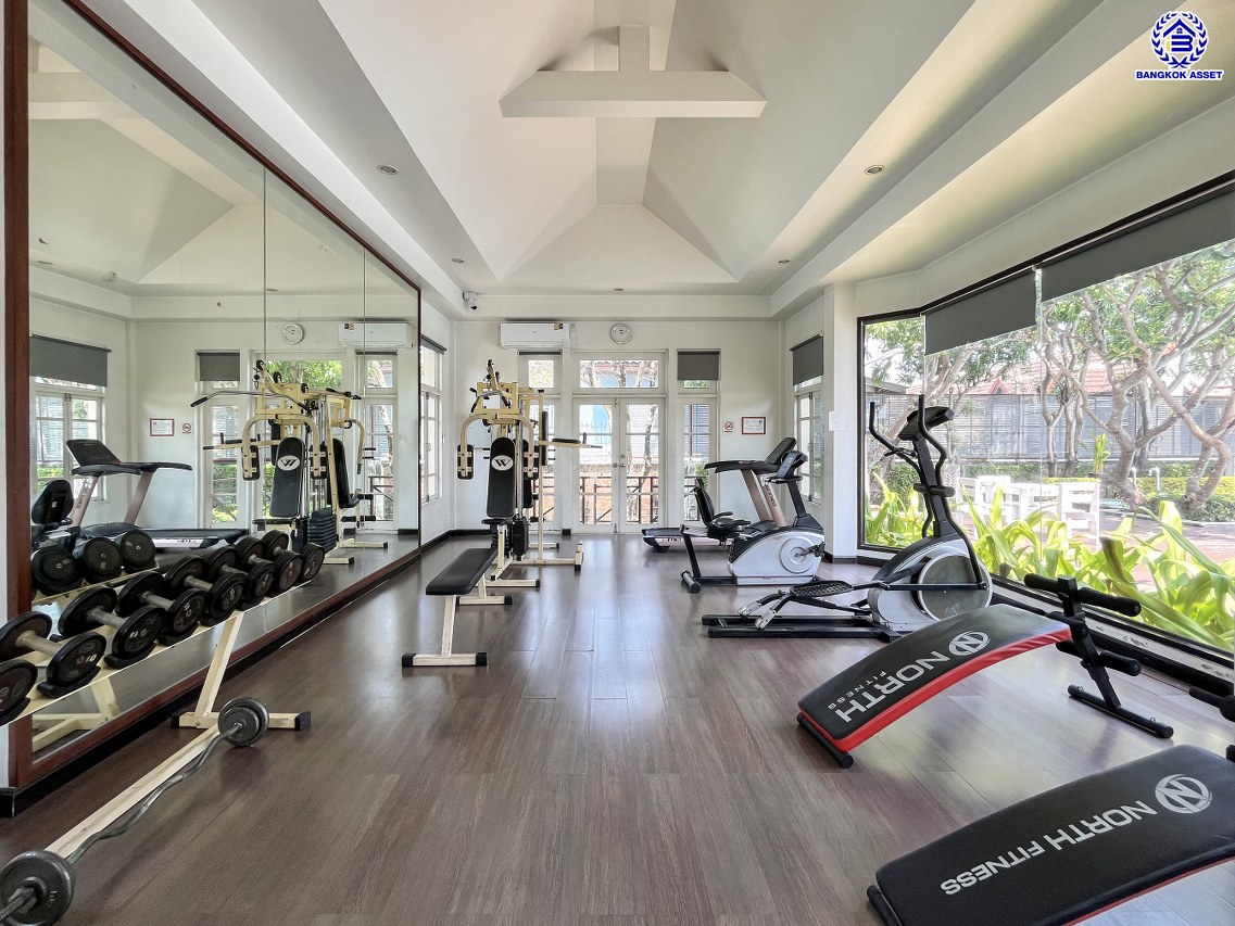 บ้านมือสองตกแต่งใหม่ โครงการ ชัยพฤกษ์ เพชรเกษม81 แบรนด์ Land&House พร้อมรองรับทุกความสุข บนเนื้อที่ 50 ตร.ว. พื้นที่ใช้สอย 194.17 ตร.ม. ฟังก์ชัน 3 ห้องนอน 3 ห้องน้ำ จอดรถได้ 2 คัน ทำเลเดินทางสะดวก เชื่อมต่อถนนเพชรเกษม ถนนมาเจริญ ใกล้เดอะมอลล์ บางแค และรถไฟฟ้าสายสีน้ำเงิน "สถานีหลักสอง"